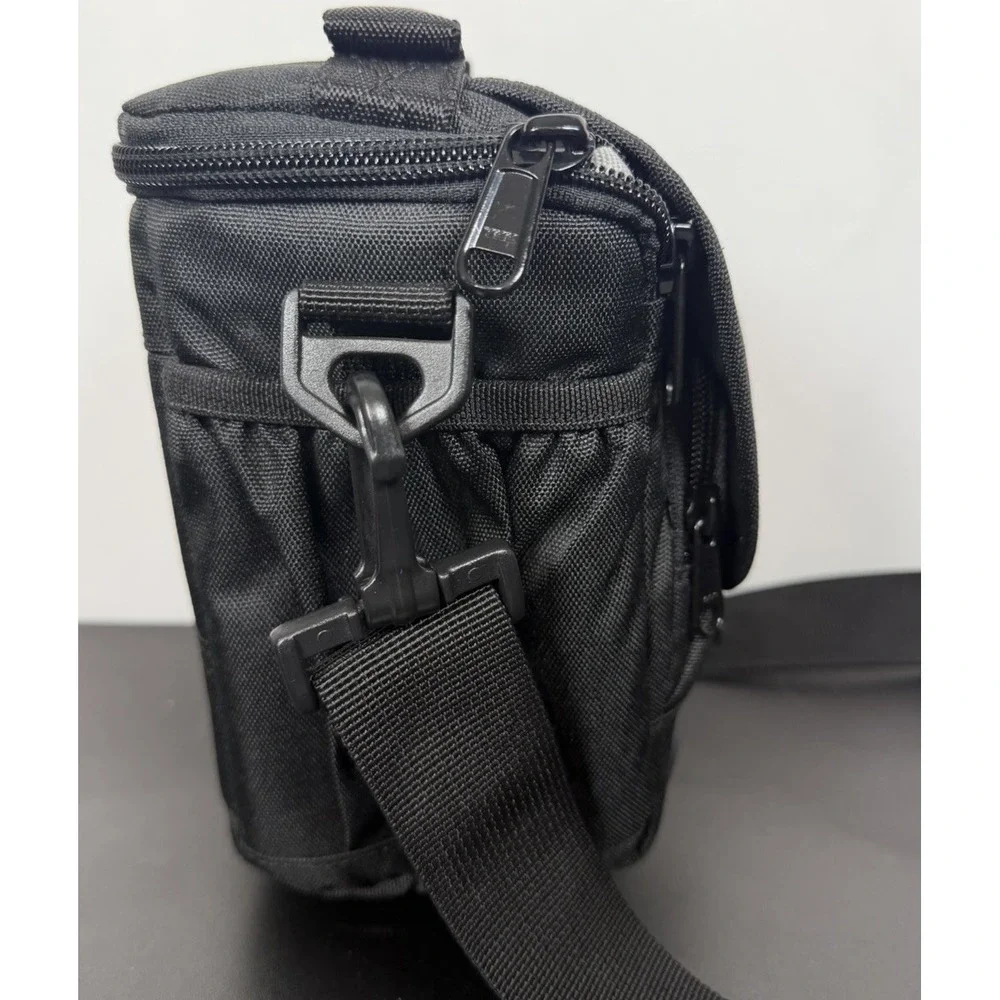 Lowepro Adventura SH 120 II Camera Shoulder Bag Black Padded Compartment